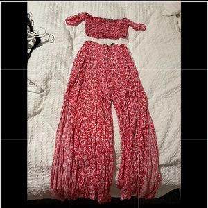 Hot pink pant & off the should top!